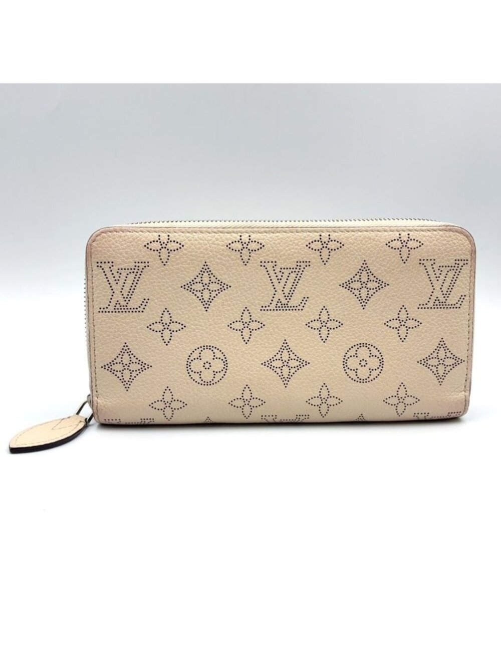 Louis Vuitton Zippy Wallet Mahina Ivoire Leather Ivory Zip Around Silver